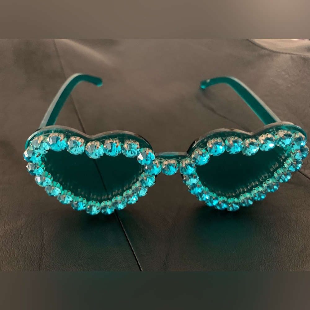 - Heart-Shaped Teal Sunglasses with Rhinestones - Picture 5 of 7